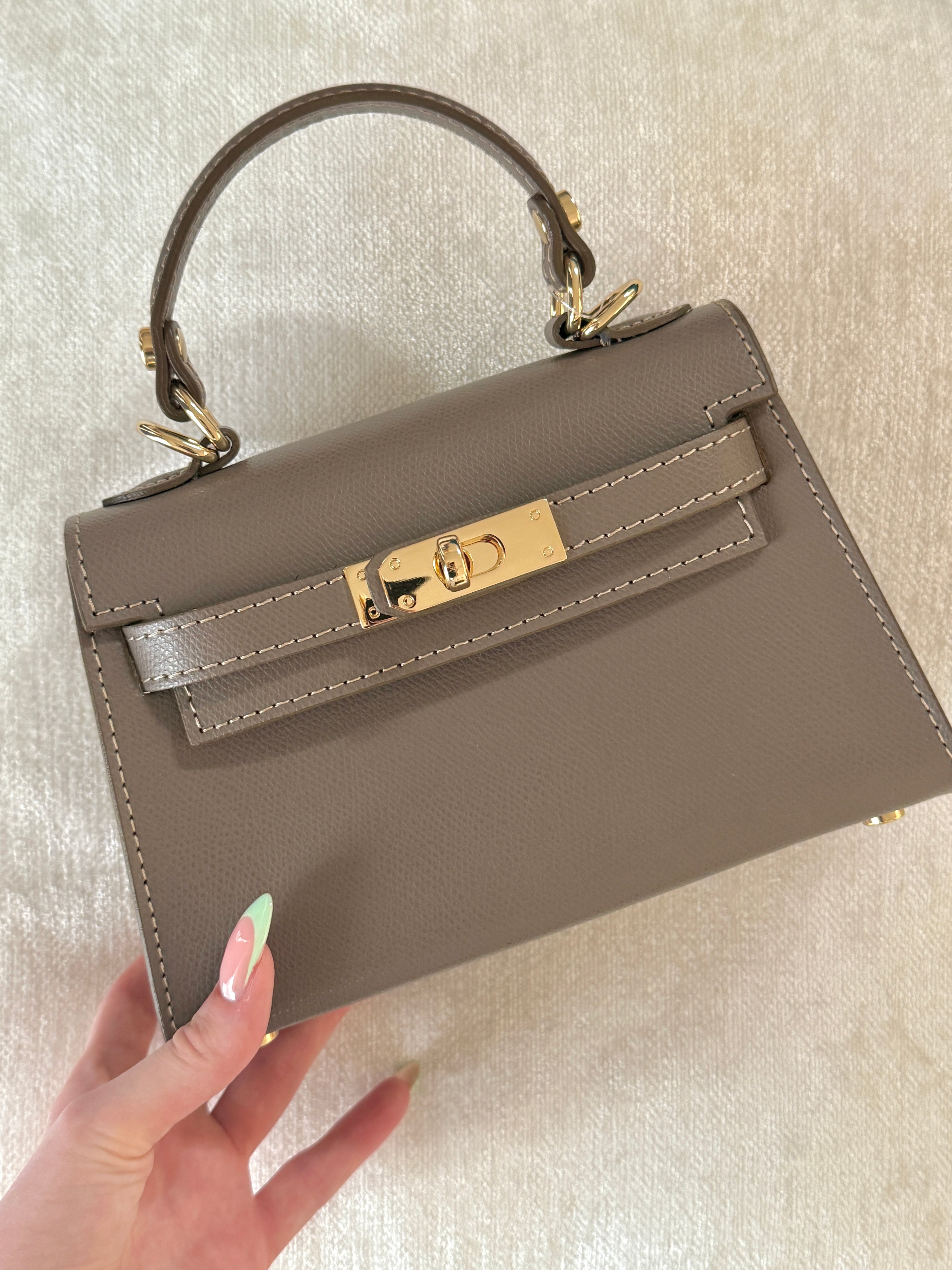 Sac taupe 100% cuir italien