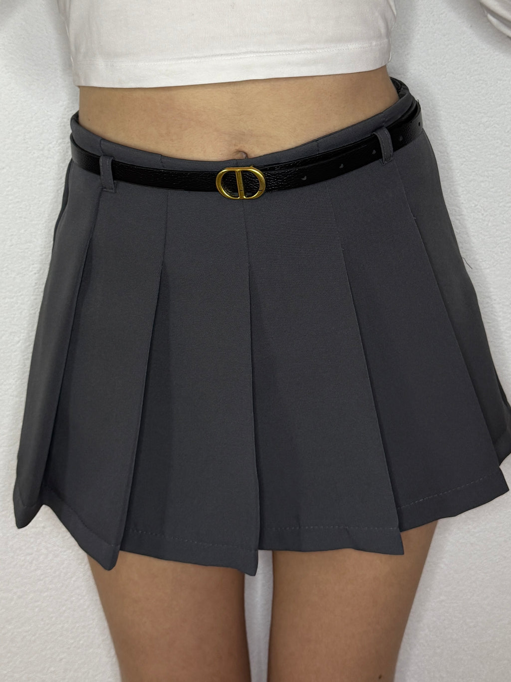 Jupe short plissée grise