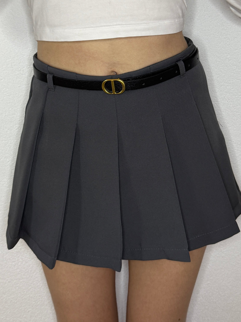 Jupe short plissée grise