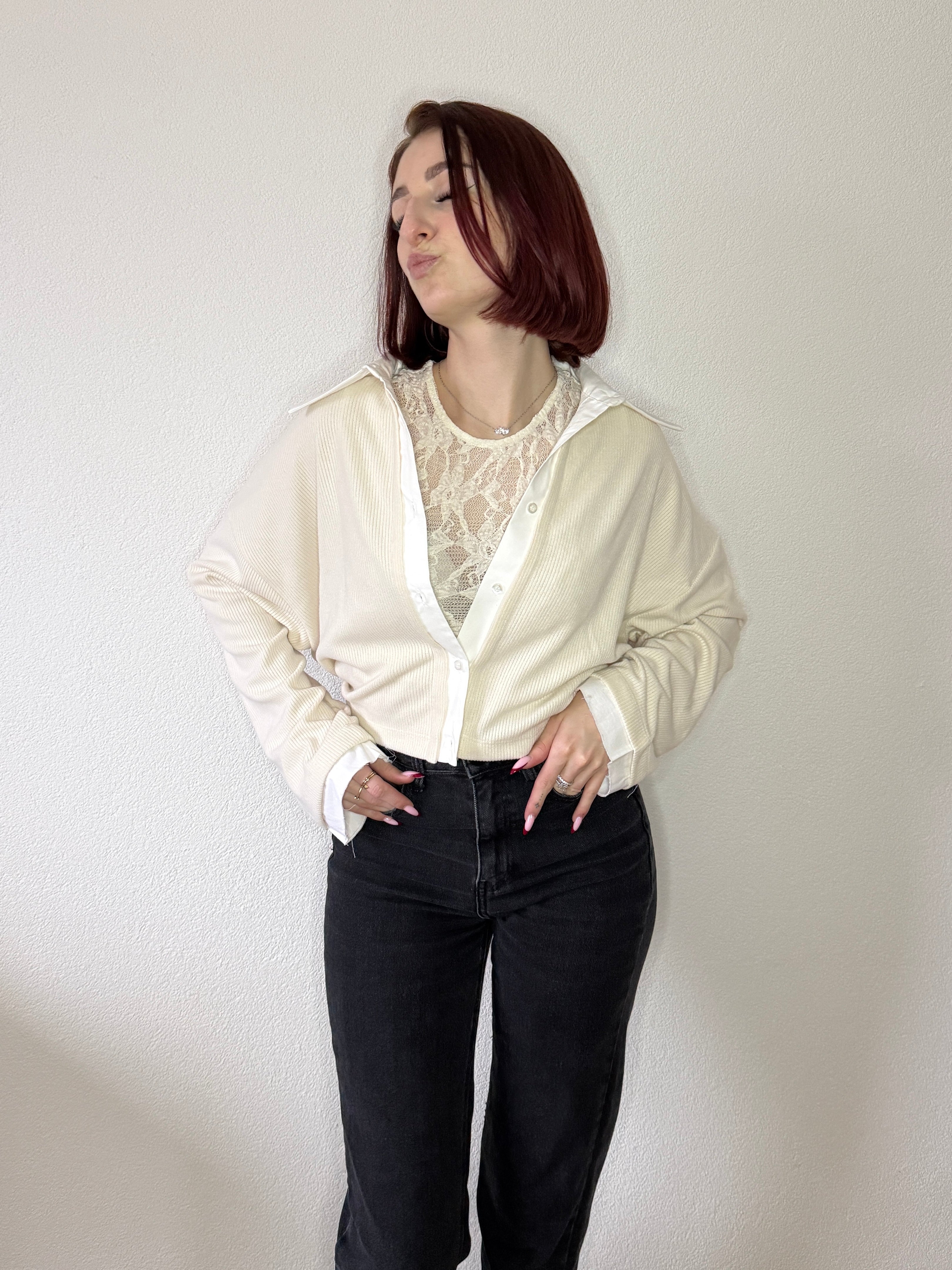 Top dentelle sans manches