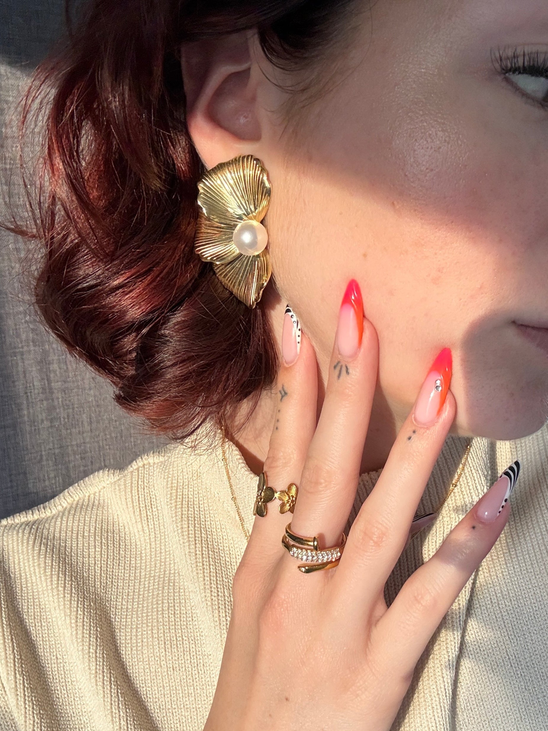 Boucles d’oreille fleur et perle